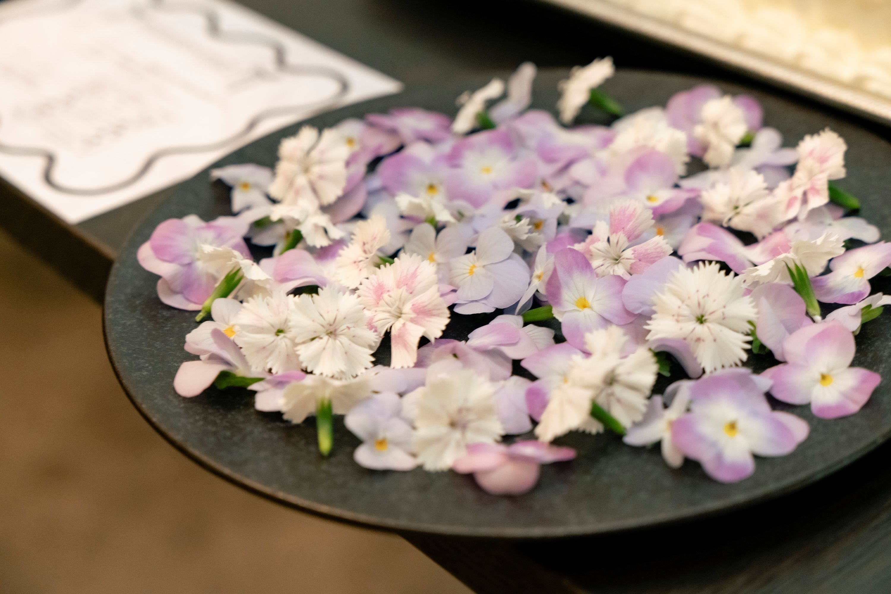  友人中心の1.5次会 参加型ウェディングケーキ演出