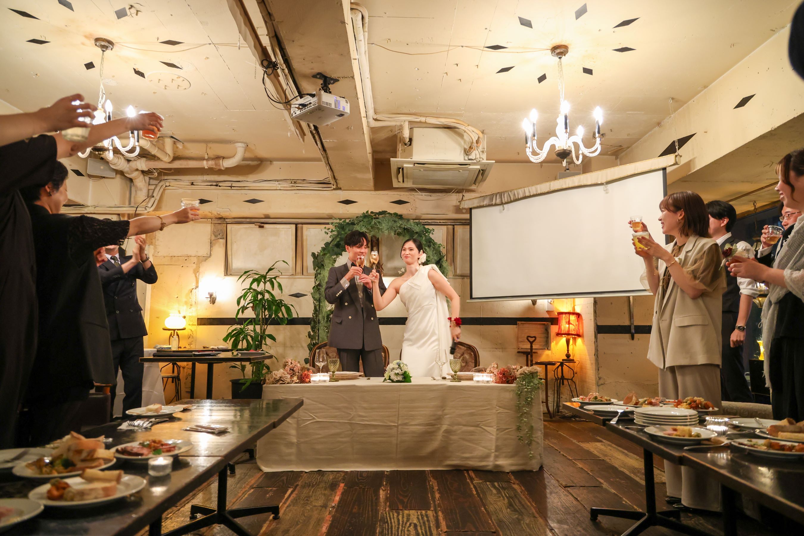 結婚式二次会を開催するメリット